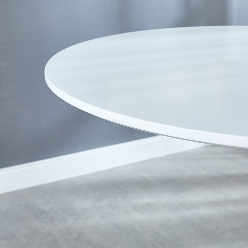 31.5" White COLOR TOP Tulip Table