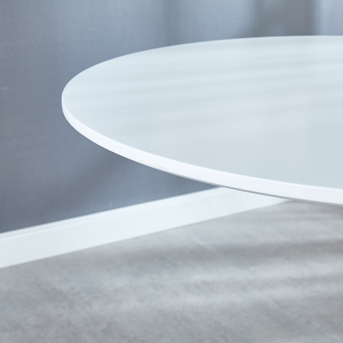 31.5" White COLOR TOP Tulip Table