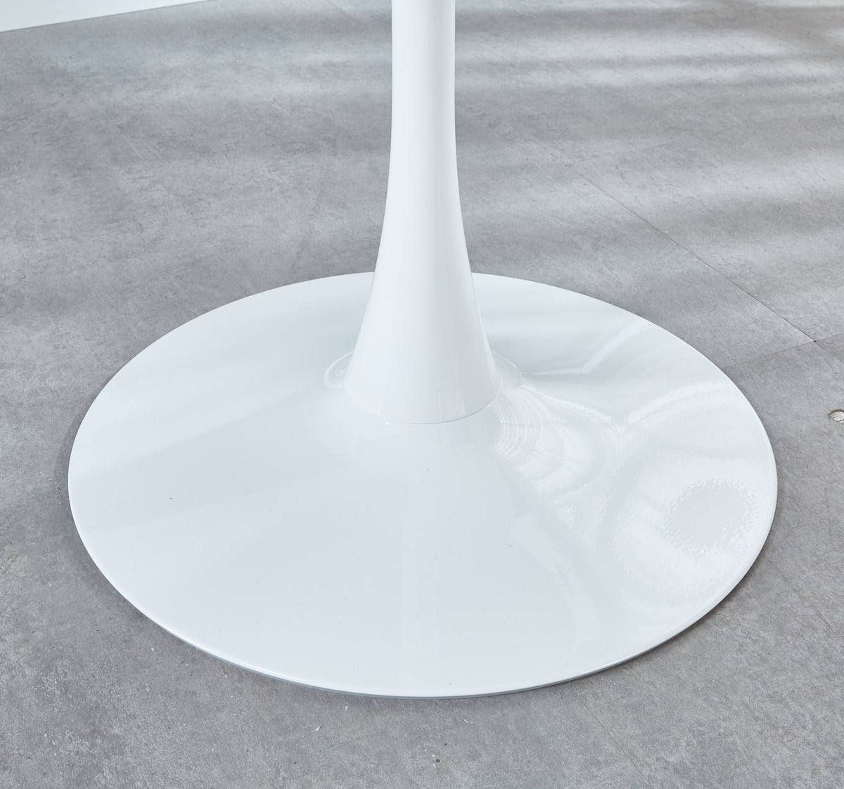 31.5" White COLOR TOP Tulip Table