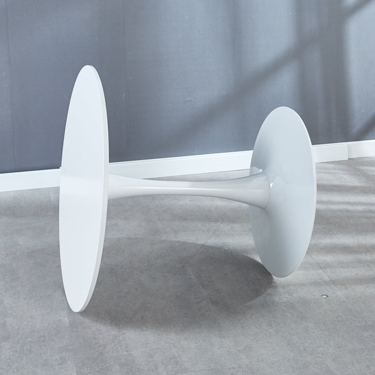 31.5" White COLOR TOP Tulip Table