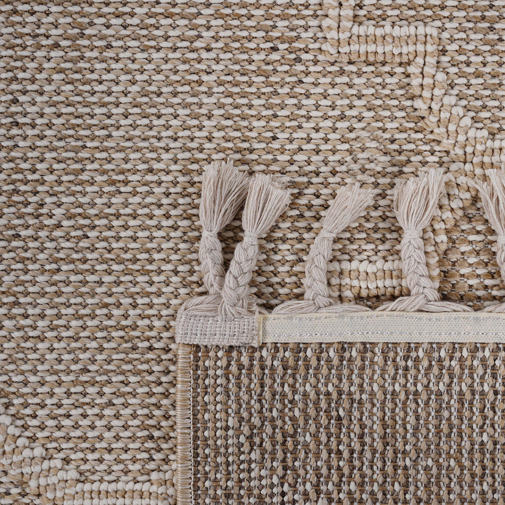 Beige Trellis Indoor/Outdoor Rug with Stain Resistance - 2' x 8'