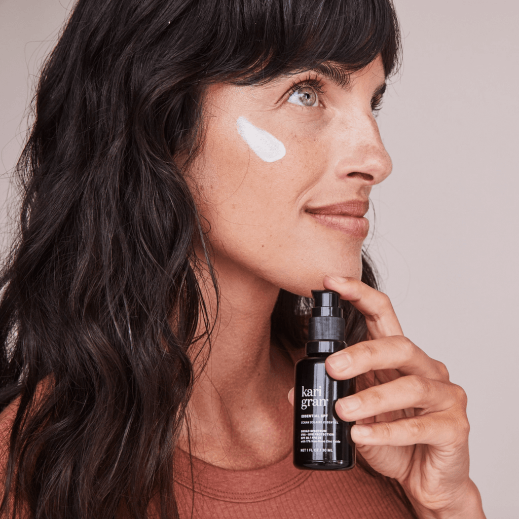 ESSENTIAL SPF 30