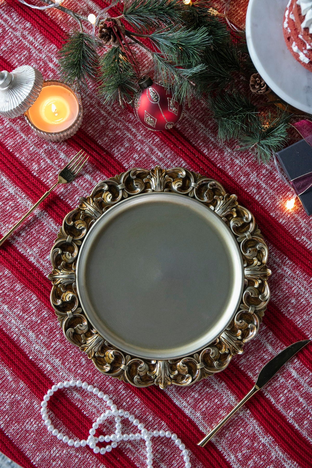 Gold Plastic Charger Plates with Durable Design - Set of 6