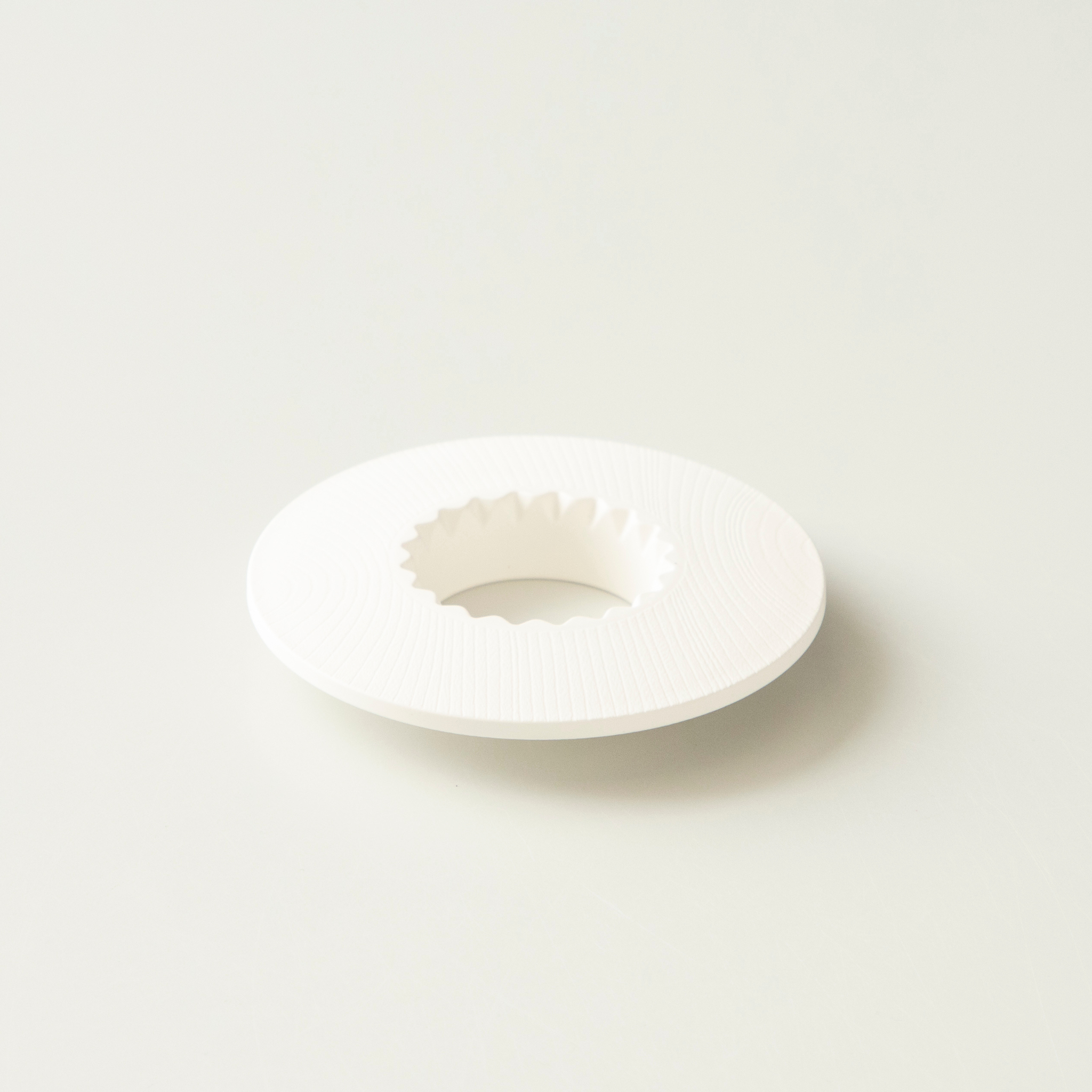 ORIGAMI - Coffee Dripper Holder - Grain Pattern - White with Black