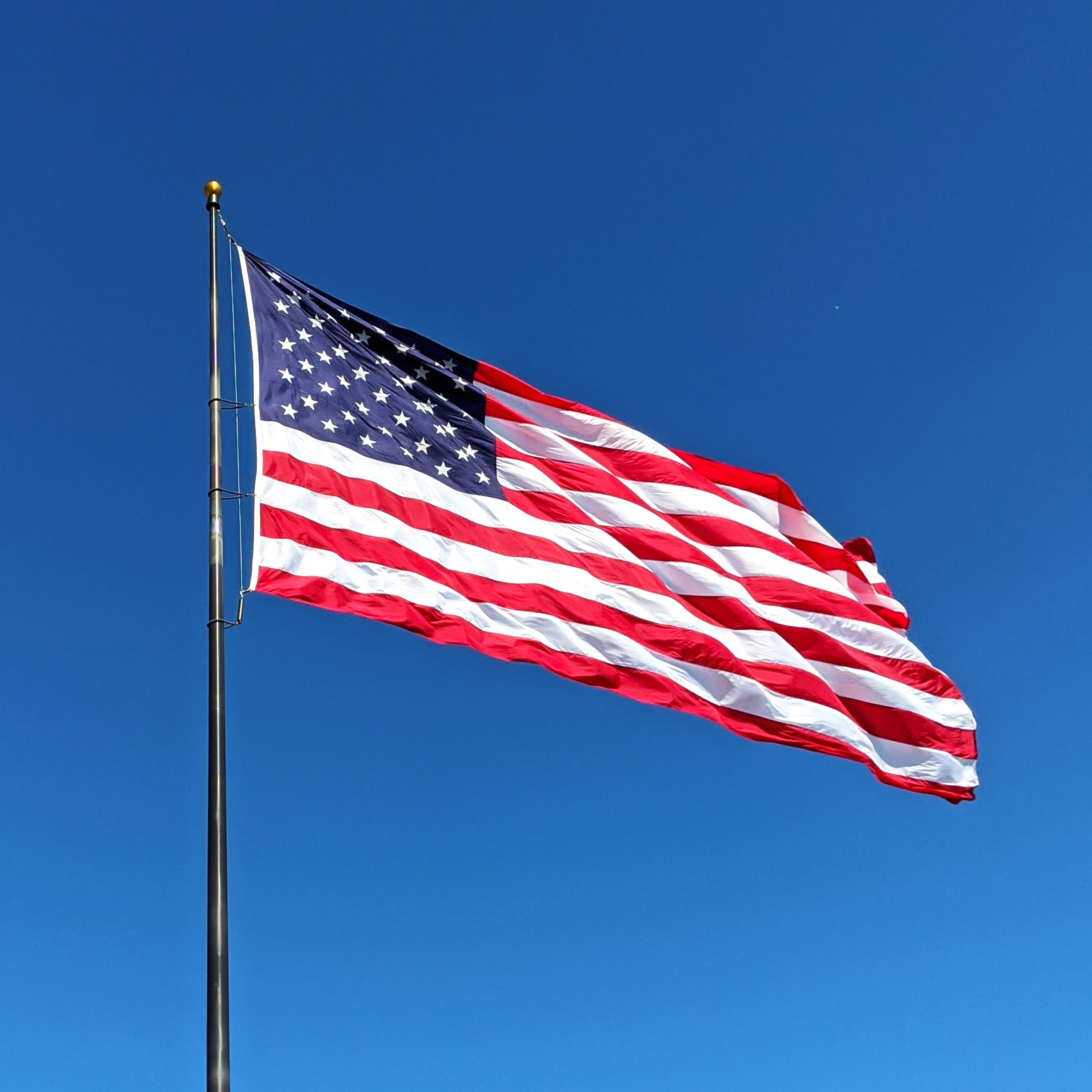 80' Internal Halyard Aluminum Flagpole - Independence Series - 12" x .375"