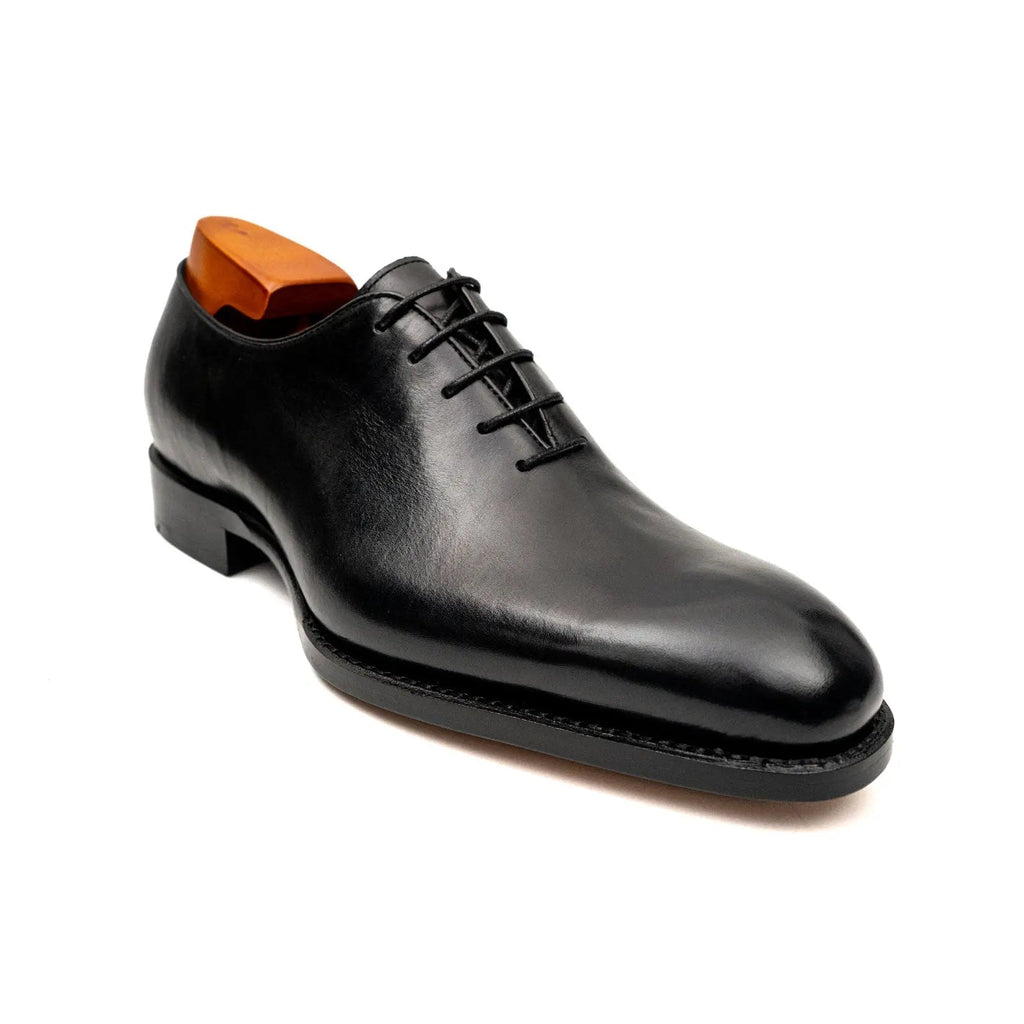 Black Plain-Toe Oxford Shoes with Polished Finish