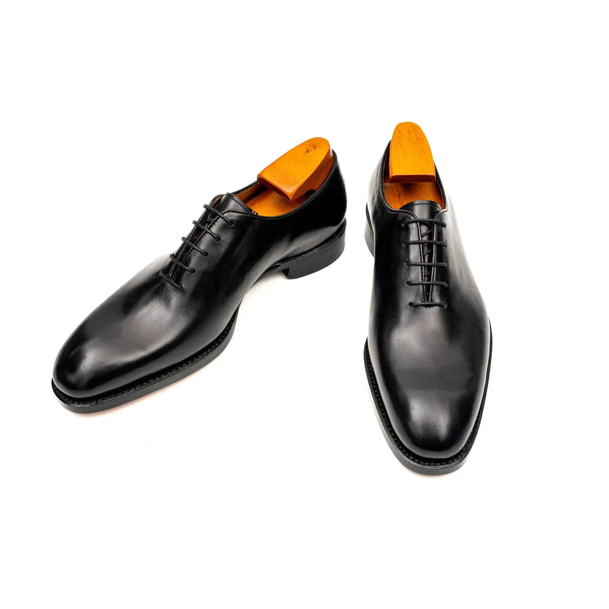 Black Plain-Toe Oxford Shoes with Polished Finish