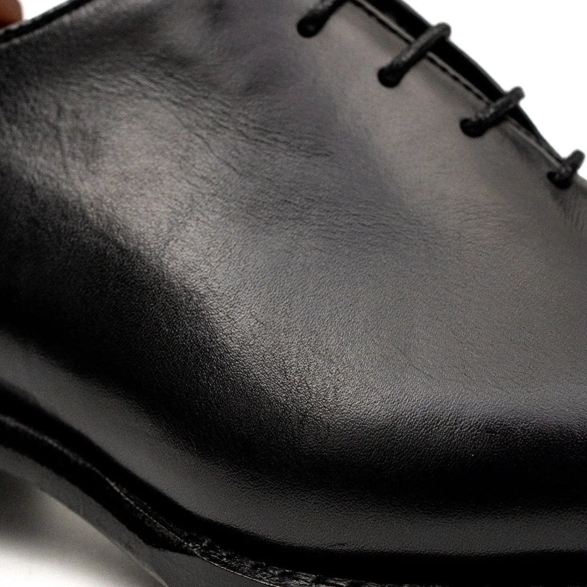 Black Plain-Toe Oxford Shoes with Polished Finish