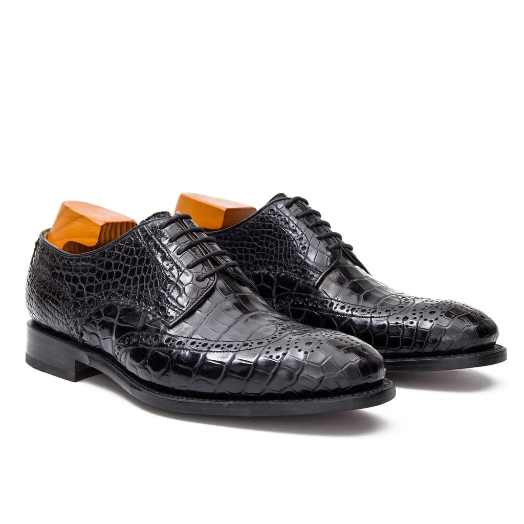 Black Wingtip Derby Shoes with Scale-Pattern Texture