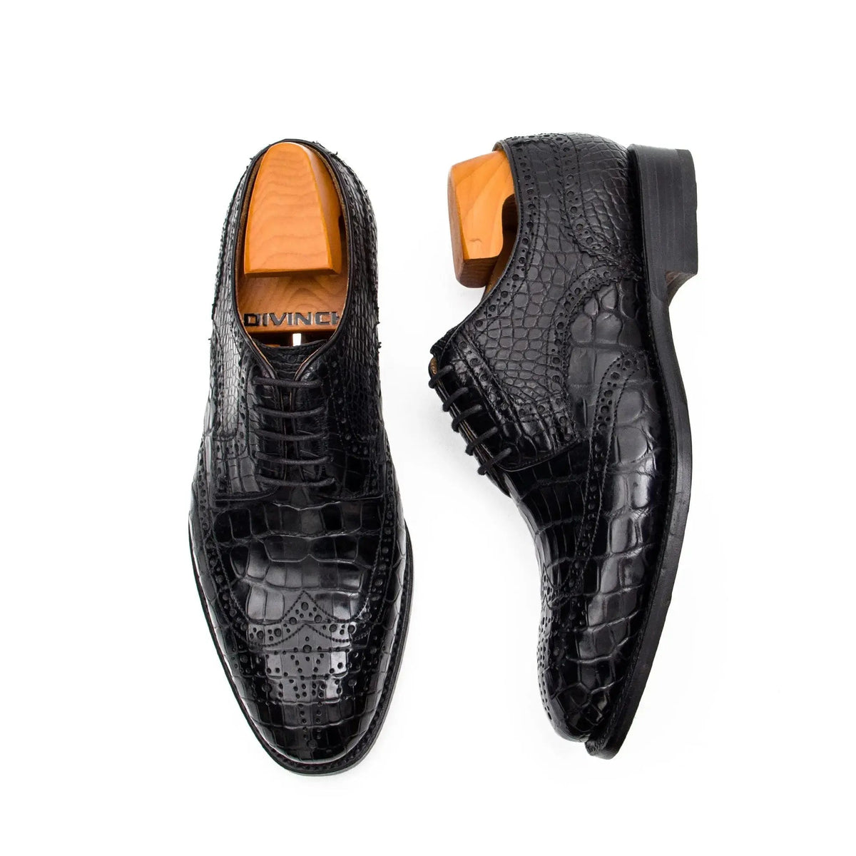 Black Wingtip Derby Shoes with Scale-Pattern Texture