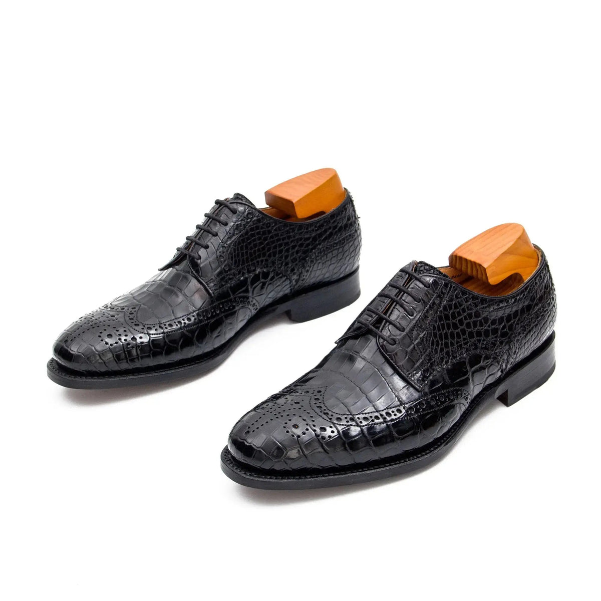 Black Wingtip Derby Shoes with Scale-Pattern Texture