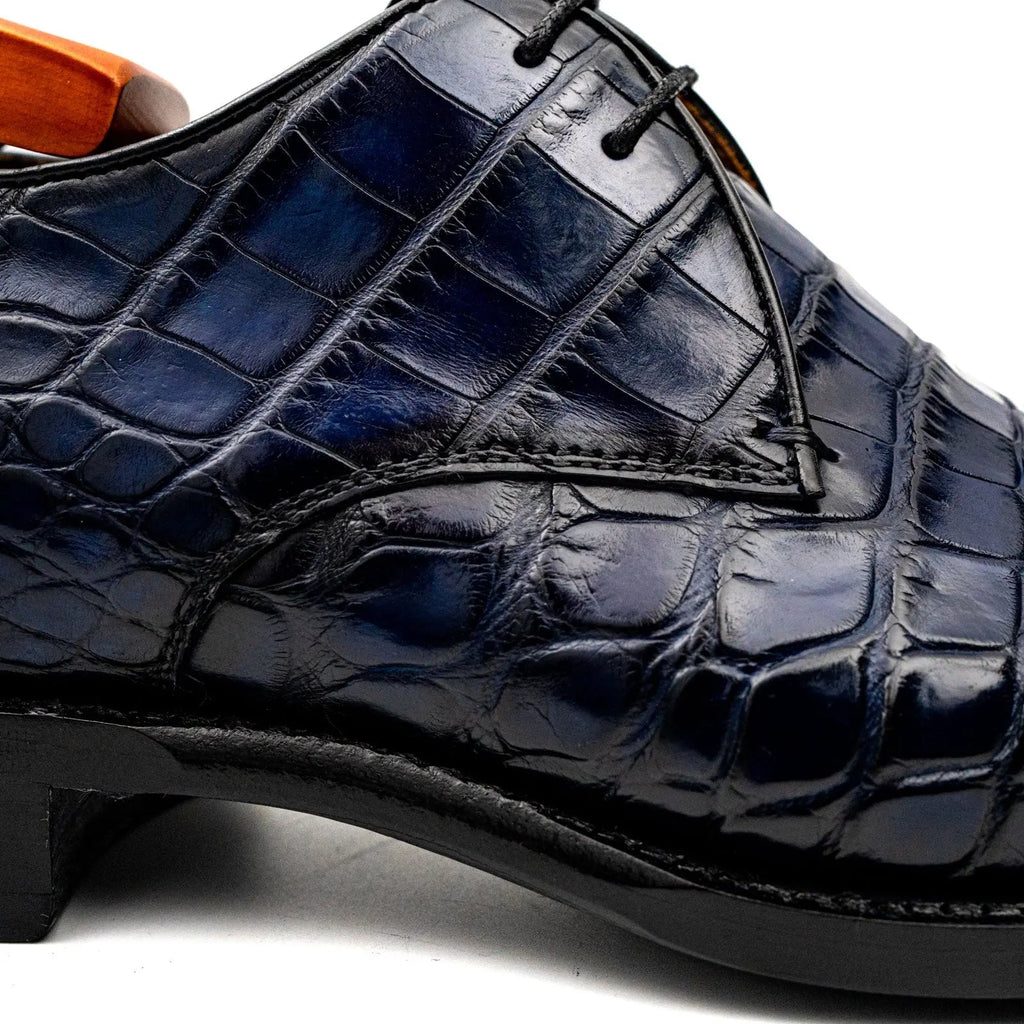 Dark Blue Plain-Toe Derby Shoes with Scale-Pattern Texture
