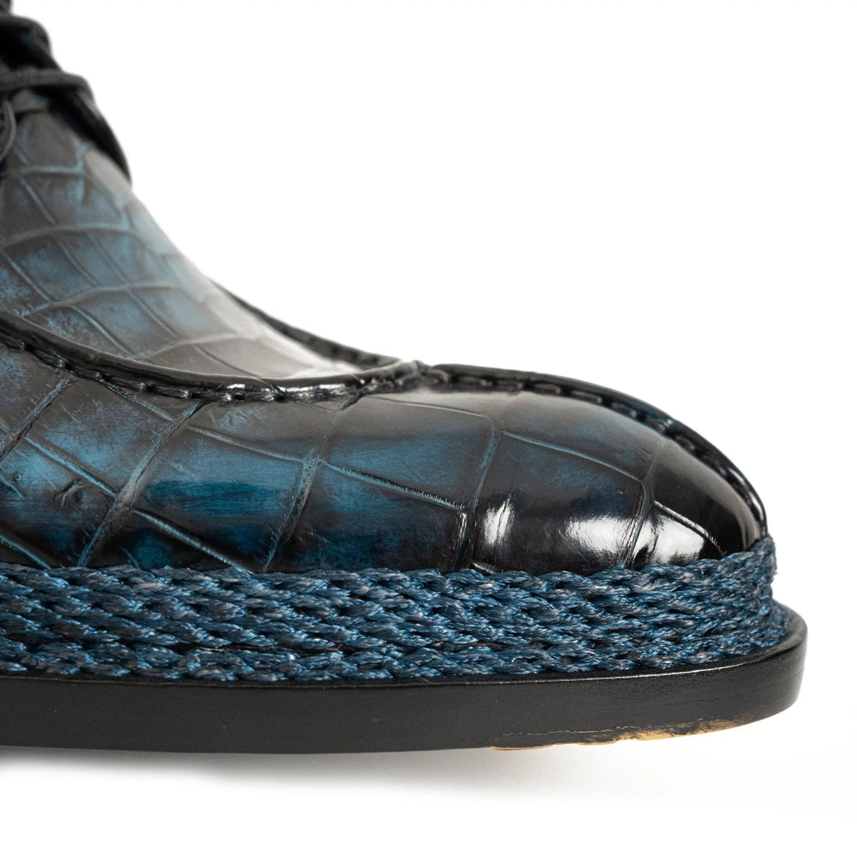 Dark Blue Apron-Toe Derby Shoes with Scale-Pattern Texture