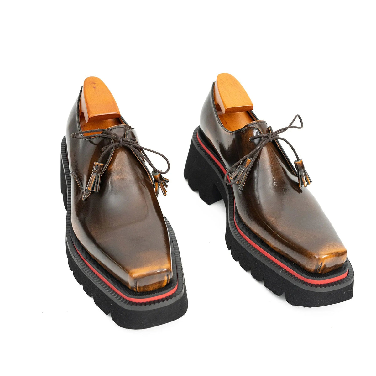 Brown Apron-Toe Derby Shoe with Golden Shading