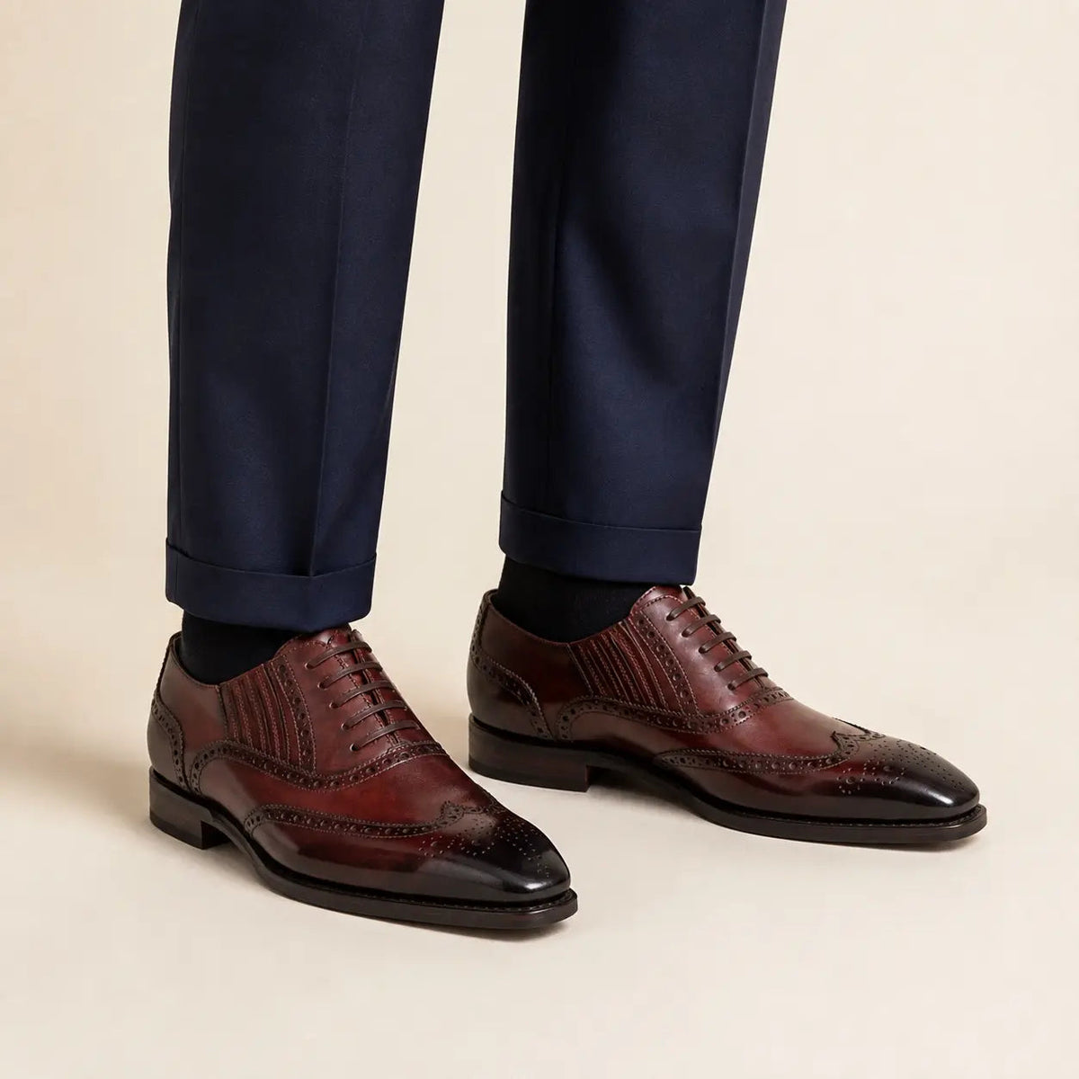 Reddish Brown Wingtip Oxford Shoes with Ribbed Panels