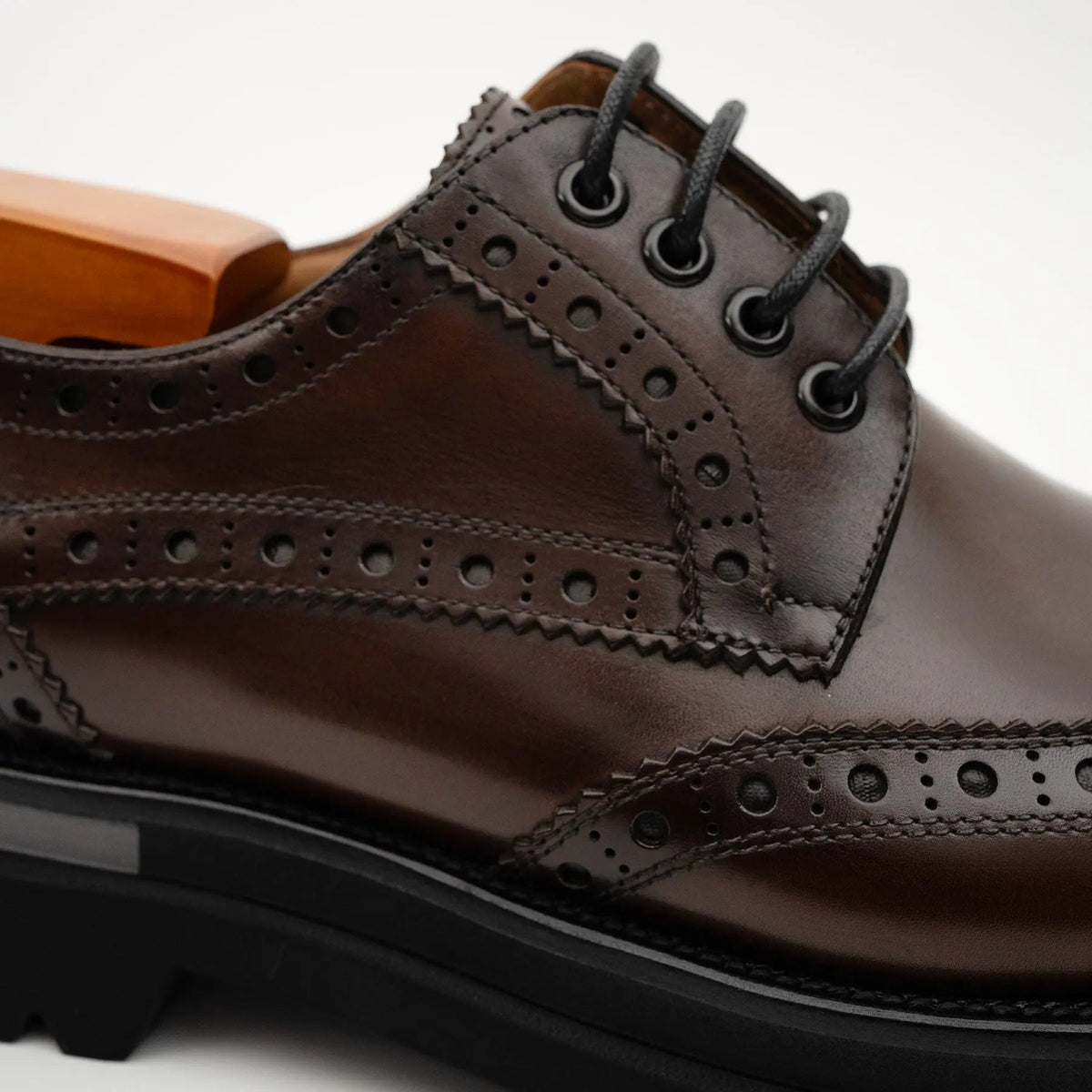 Brown Wingtip Cow Leather Derby Shoes