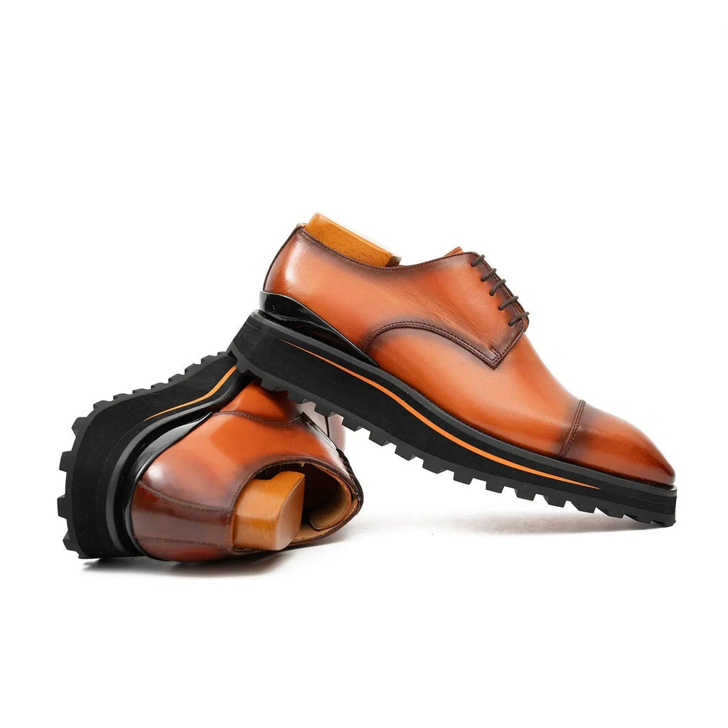 Orange-Brown Cap-Toe Derby Shoes with Contrast-Edge Lug Sole