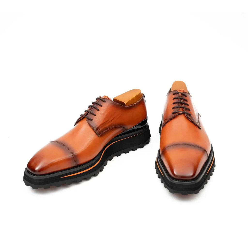 Orange-Brown Cap-Toe Derby Shoes with Contrast-Edge Lug Sole