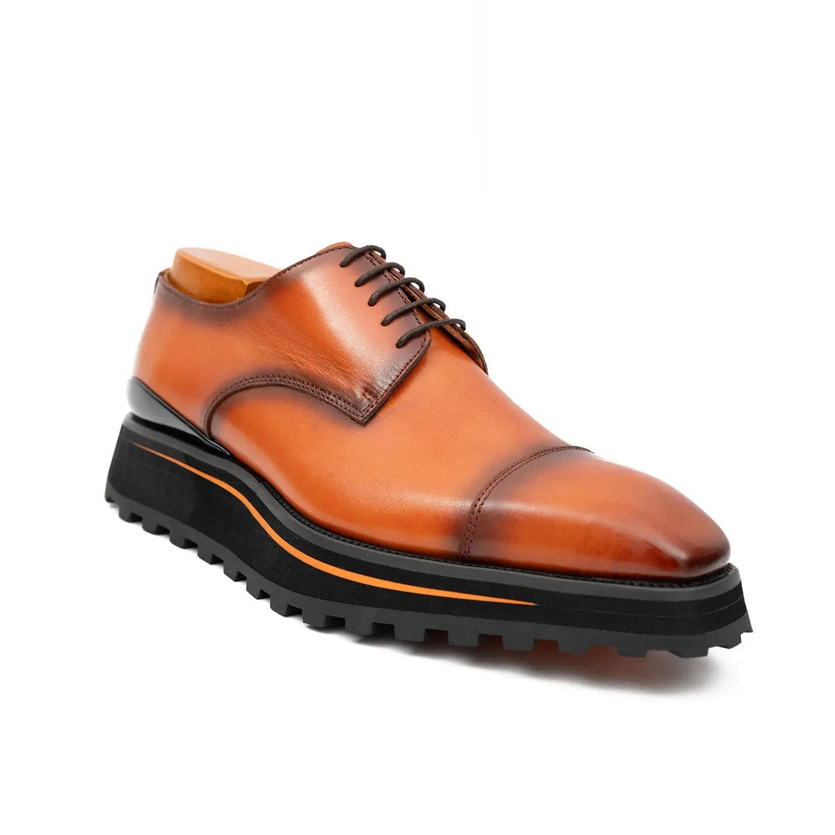 Orange-Brown Cap-Toe Derby Shoes with Contrast-Edge Lug Sole