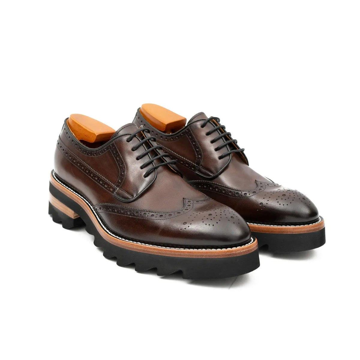 Brown Wingtip Derby Shoes with Brown-Band Lug Sole