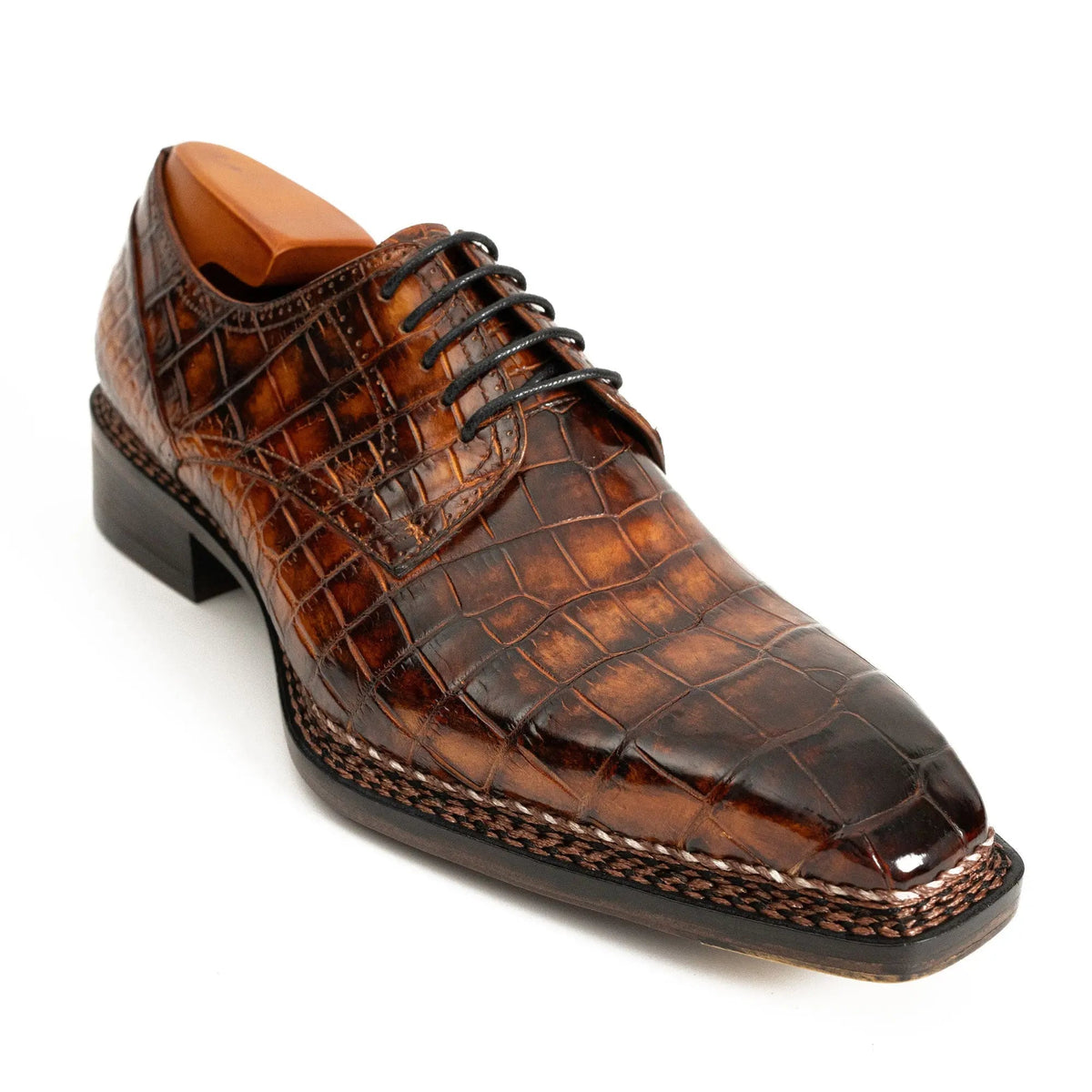 Orange-Brown Apron-Toe Derby Shoes with Scale-Pattern Texture