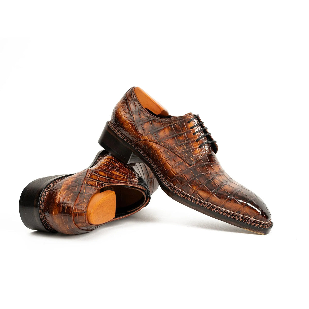 Orange-Brown Apron-Toe Derby Shoes with Scale-Pattern Texture