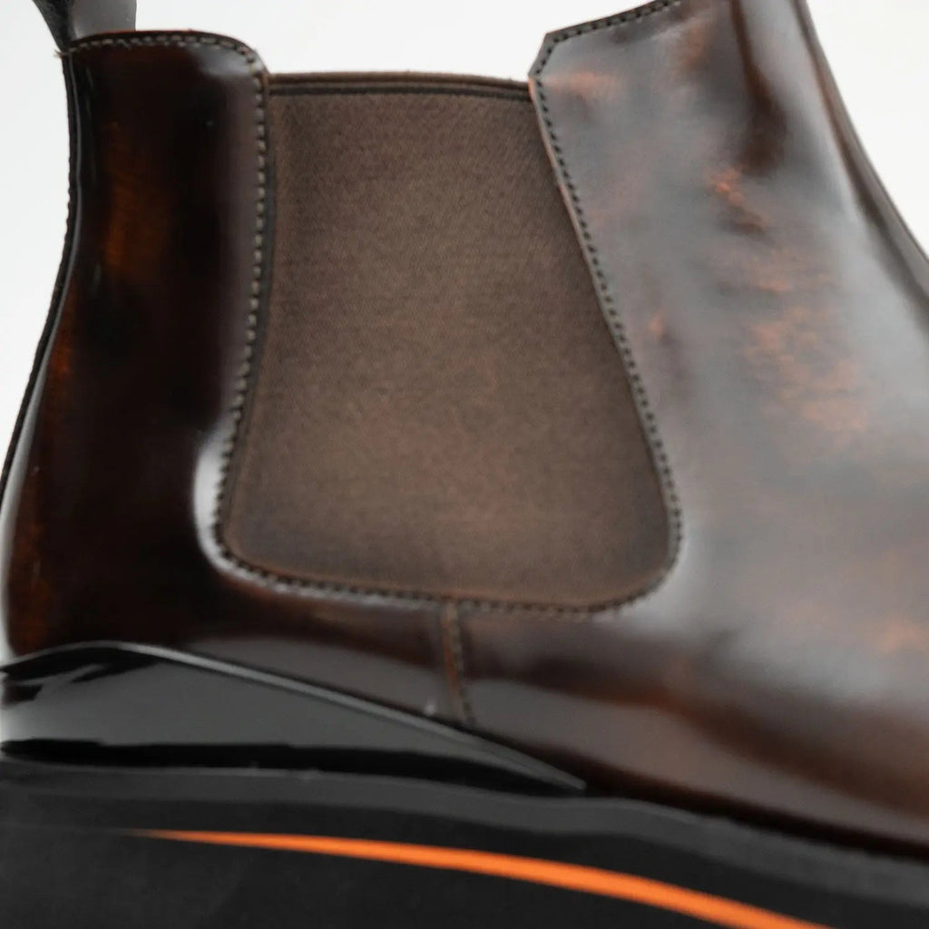 Brown Plain-Toe Chelsea Boots with Brown-Edge Lug Sole