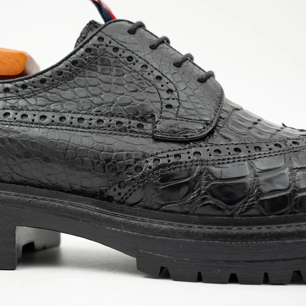 Black Scale-Pattern Wingtip Derby Shoes with Tongue Tab