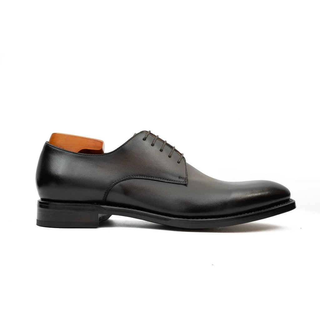 Dark Plain-Toe Derby Shoes with Polished Finish