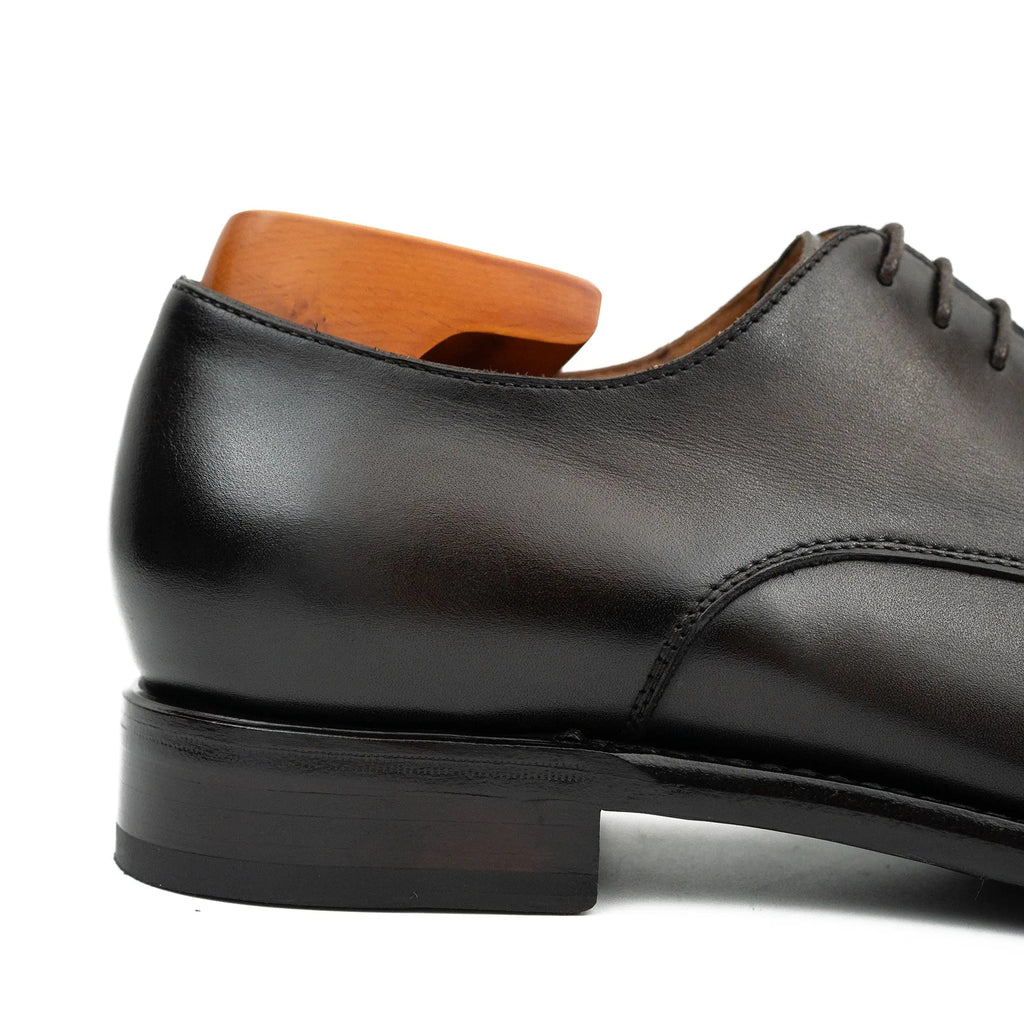 Dark Plain-Toe Derby Shoes with Polished Finish