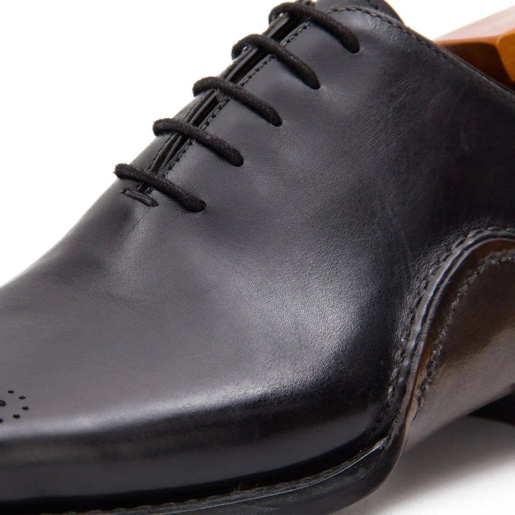 Black Square-Toe Oxford Shoes with Toe Medallion