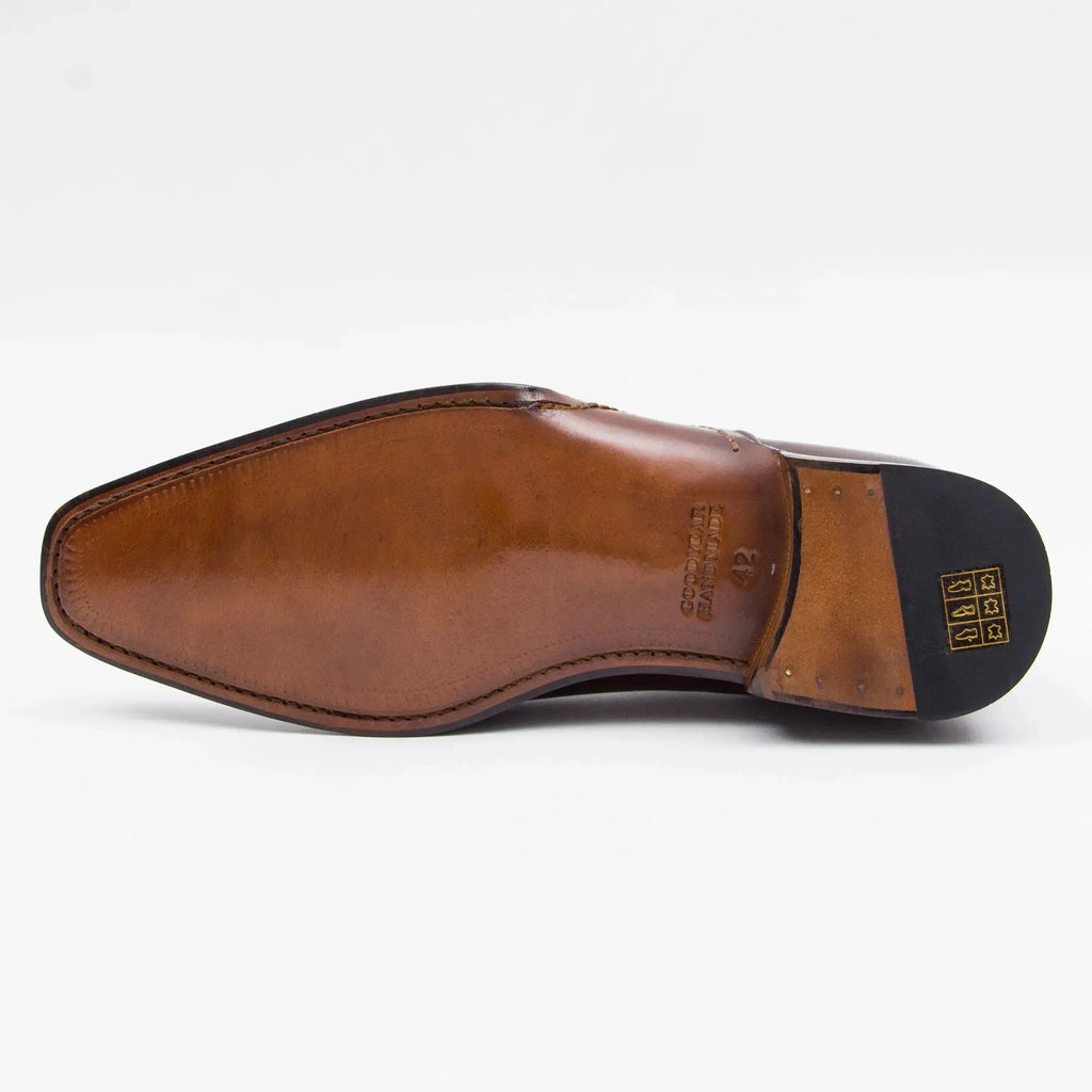 Black Square-Toe Oxford Shoes with Toe Medallion