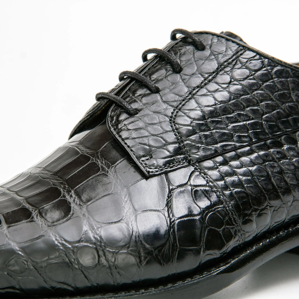 Black Plain-Toe Derby Shoes with Scale-Pattern Texture