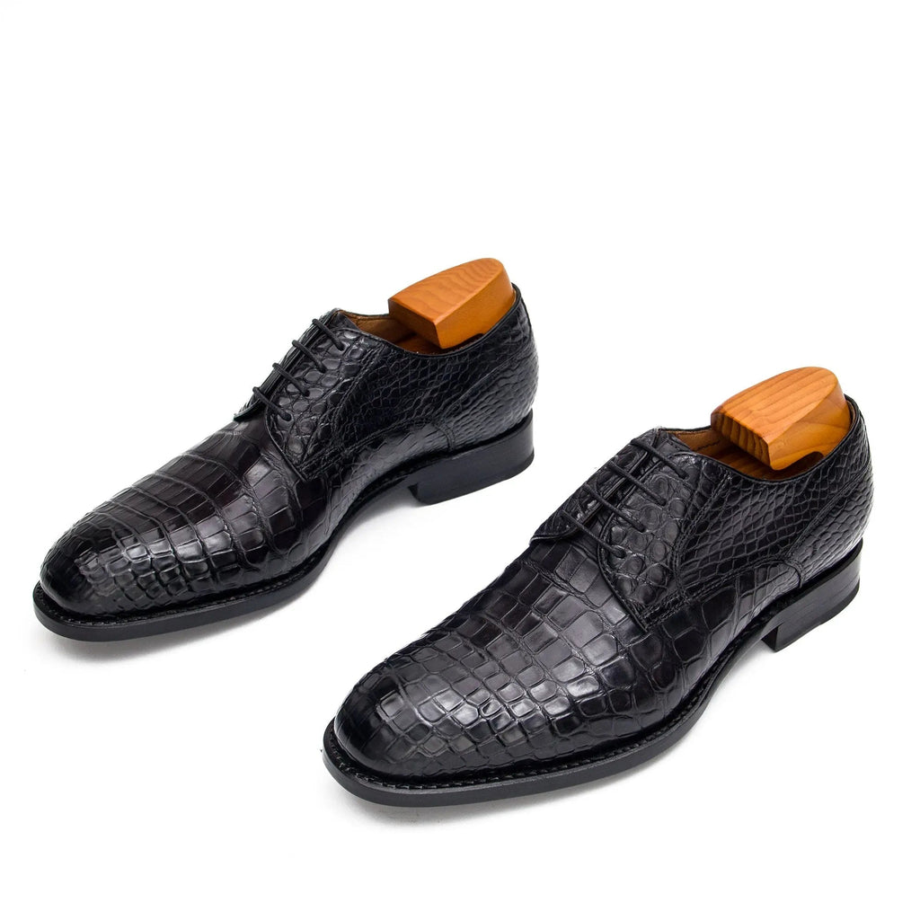 Black Round-Toe Derby Shoes with Scale-Pattern Texture