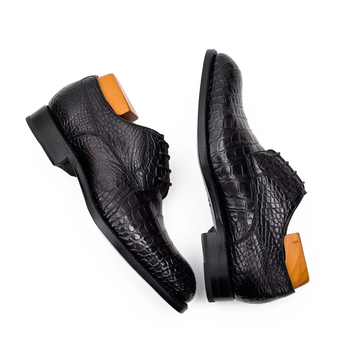 Black Round-Toe Derby Shoes with Scale-Pattern Texture