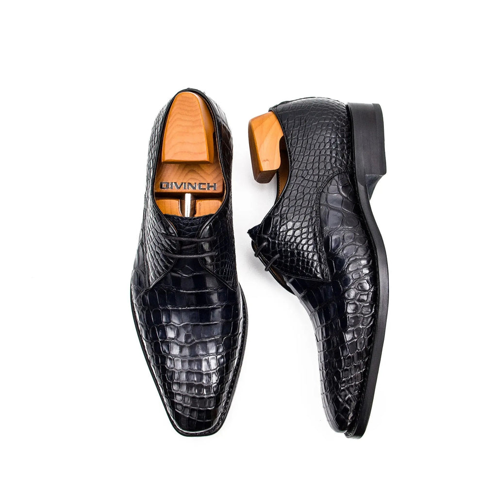 Very Dark Blue Round-Toe Derby Shoes with Scale-Pattern Texture