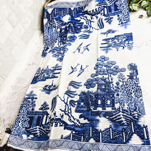 Chinoiserie Tea Towels 100% Cotton Oversized Embroidered Dish Towels Tassels