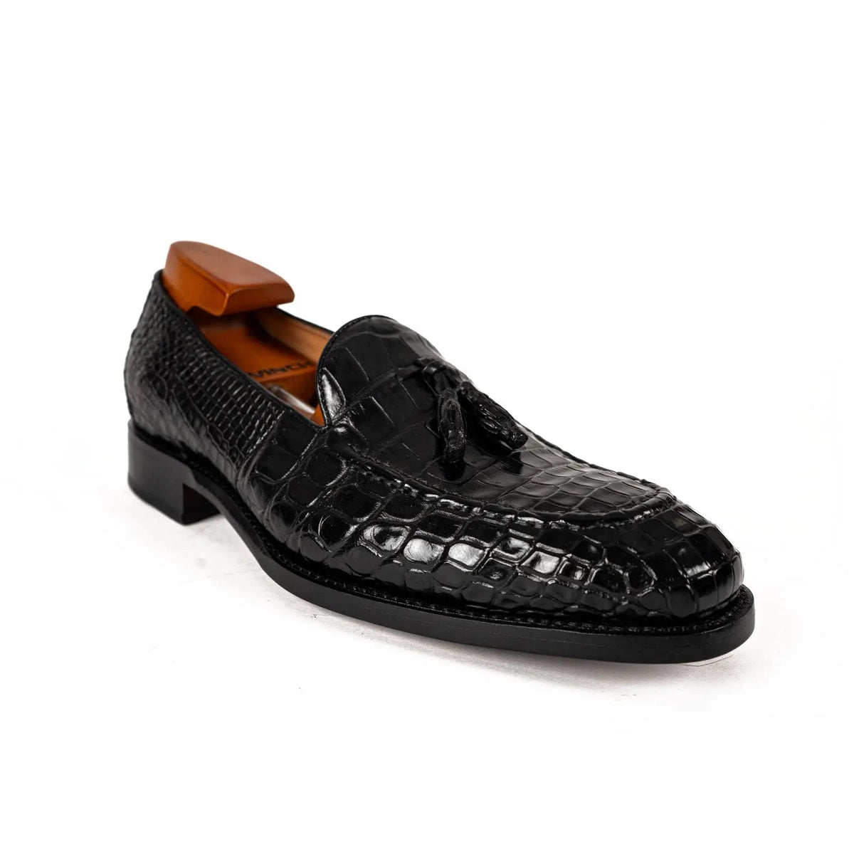Black Scale-Pattern Tassel Loafers with Apron Toe