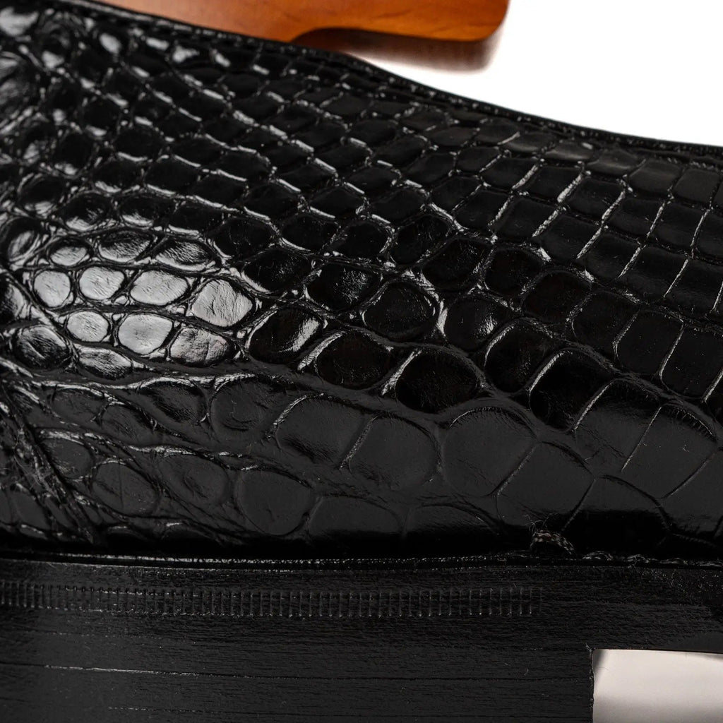 Black Scale-Pattern Tassel Loafers with Apron Toe