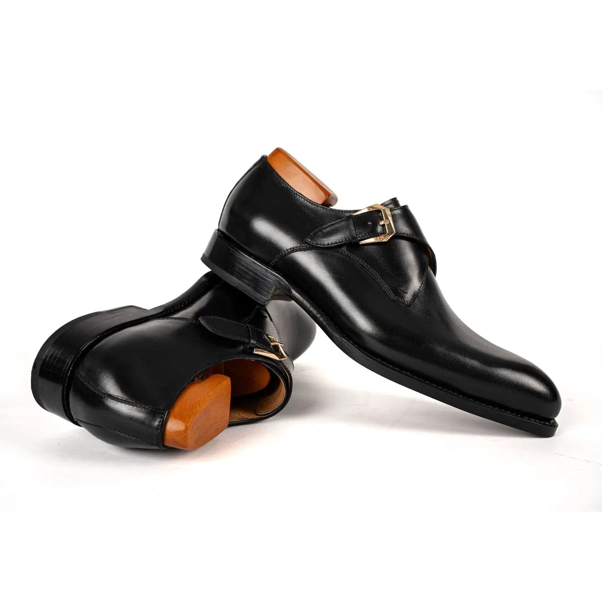 Black Plain-Toe Single Monk Strap Shoes with Polished Finish
