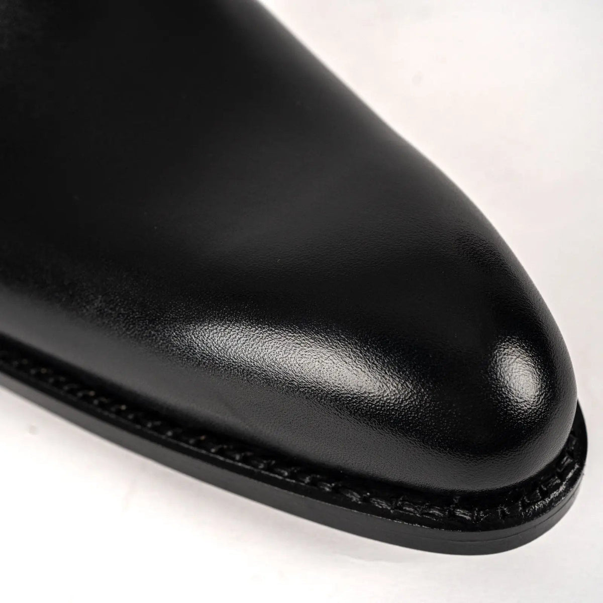 Black Plain-Toe Single Monk Strap Shoes with Polished Finish