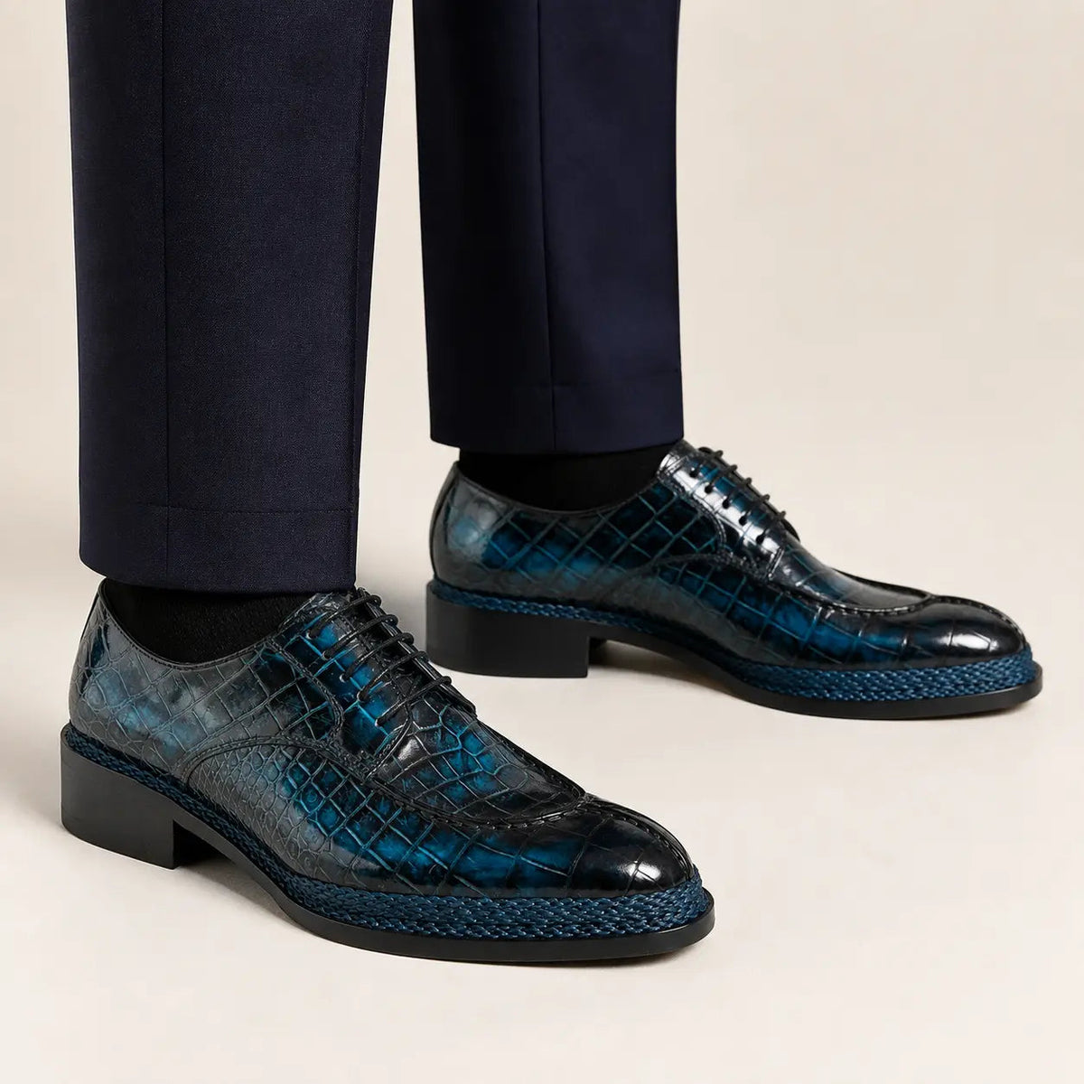 Dark Blue Apron-Toe Derby Shoes with Scale-Pattern Texture