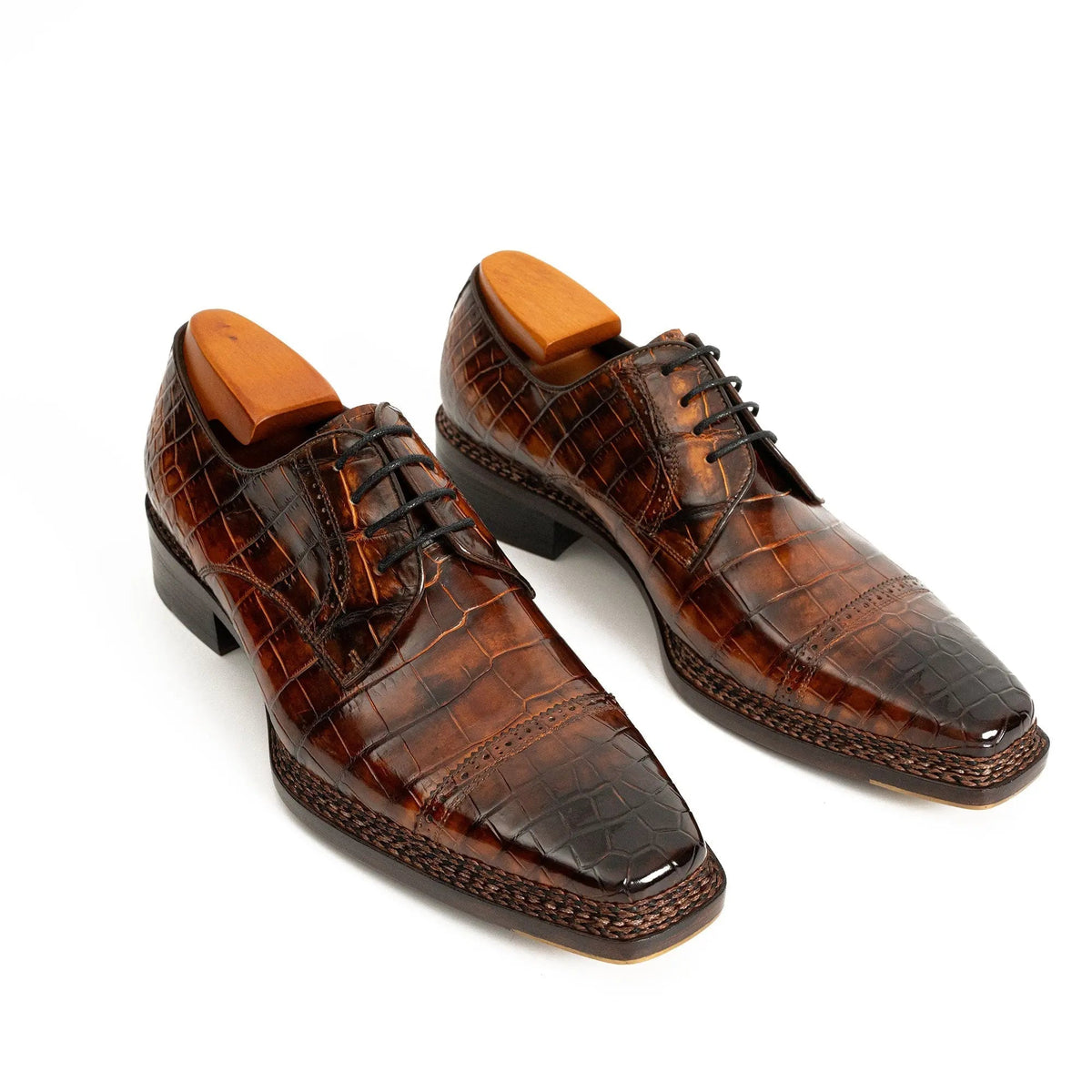 Brown Cap-Toe Derby Shoes with Scale-Pattern Texture