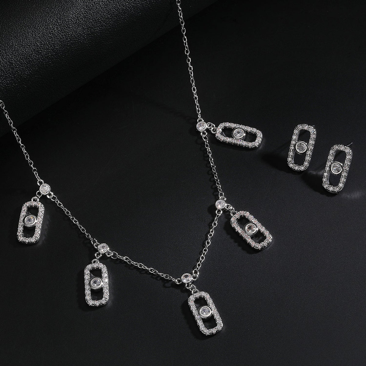 Copper Plated Real Gold Fashion Simple Geometric Light Luxury Necklaces