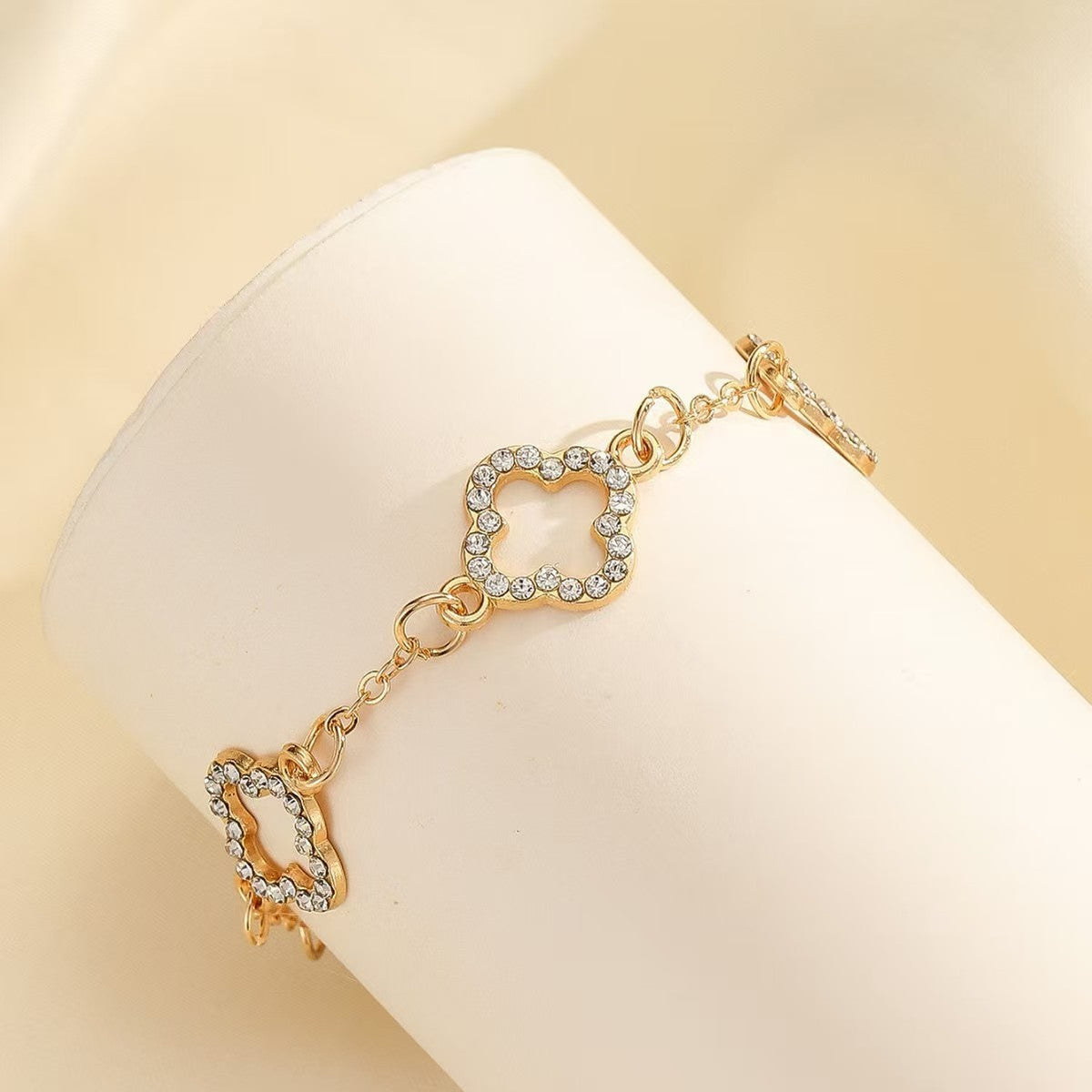 Inlaid Zircon Hollow Four-leaf Flower Three-piece Jewelry Set