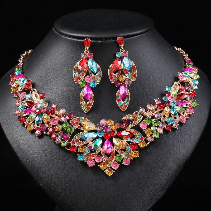 Women's Vintage Leaves Flowers Eye-catching Luxury Bride Necklaces