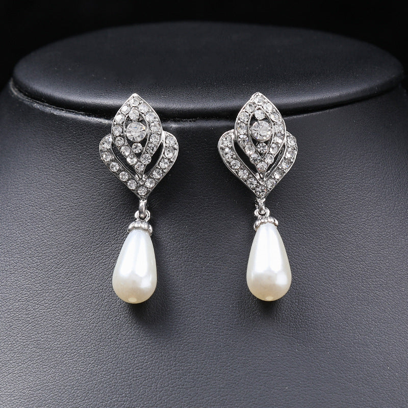 Pearl Suit Female Light Luxury Minority Sweater Jewelry Set