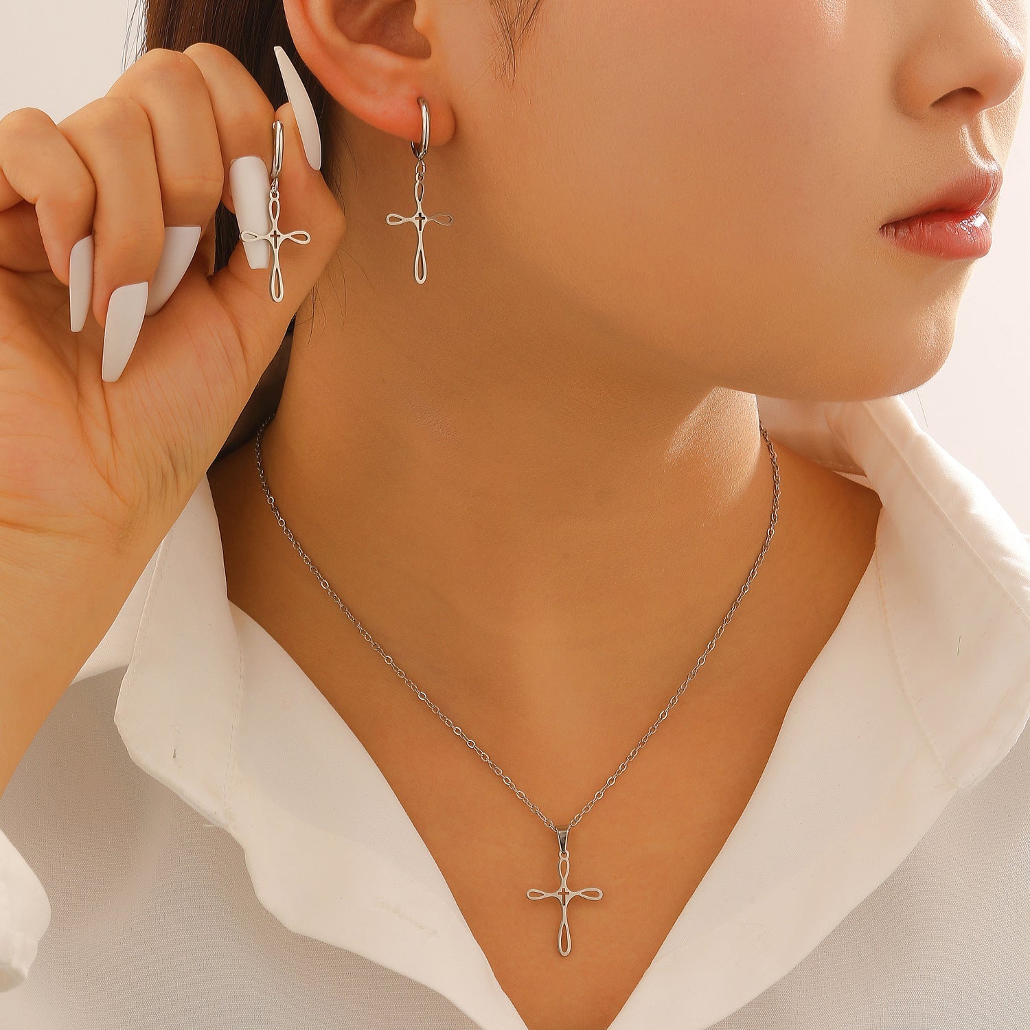 Women's Cross Stainless Steel Clavicle Chain Exquisite Simple Personalized Necklaces