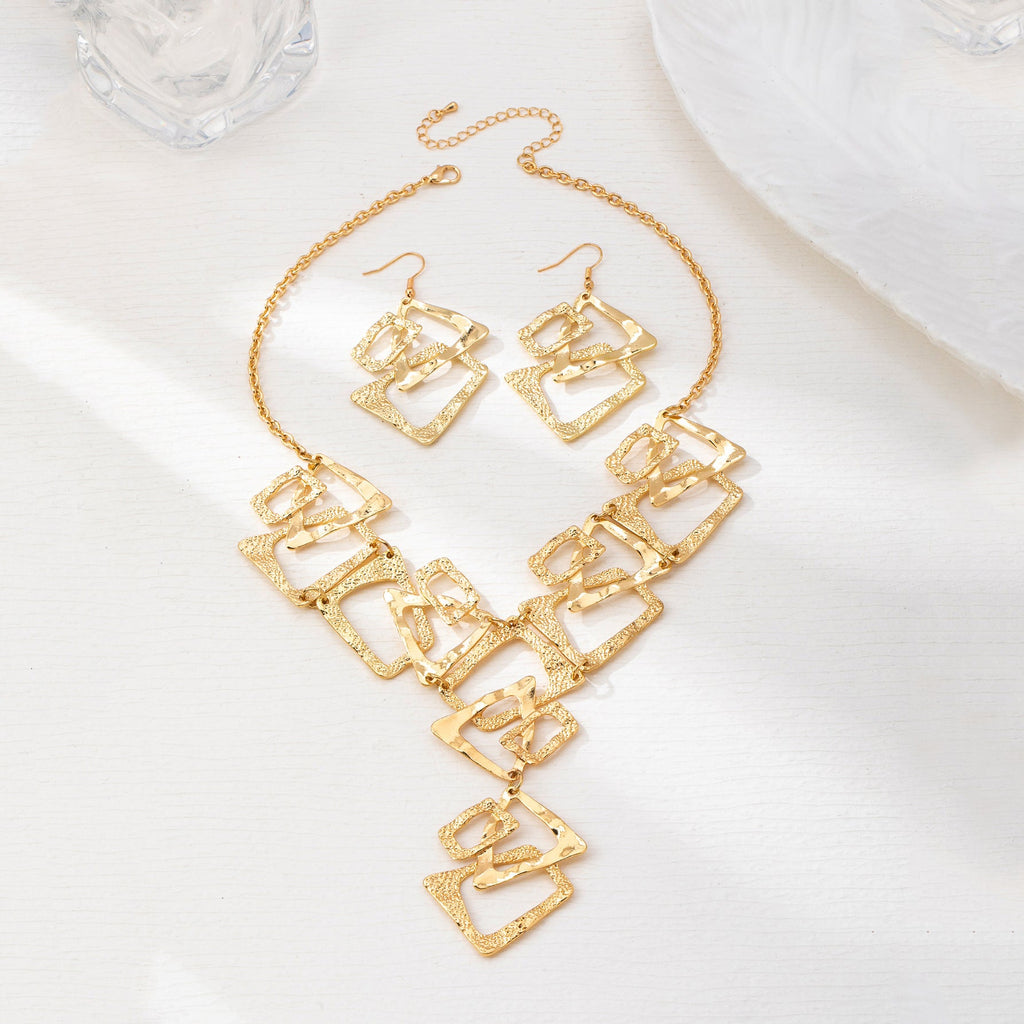 Geometric Hollow Suite Light Luxury Gold Eye-catching High-grade Clavicle Chain Jewelry Set