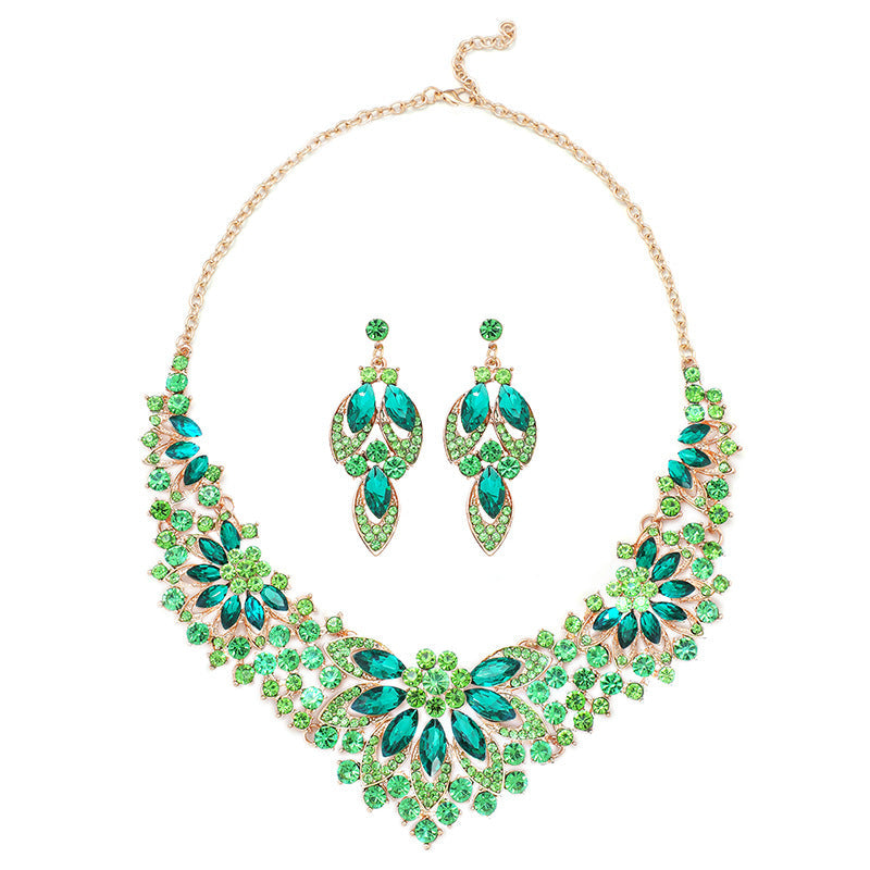 Women's Vintage Leaves Flowers Eye-catching Luxury Bride Necklaces